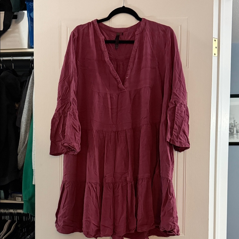 Women’s Flowy V-Neck Tiered Dress - Wine